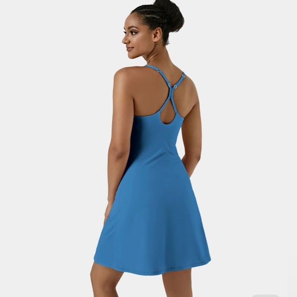 Halara Everyday Cloudful Air Backless 2-in-1 Cool Touch Adjustable Straps - Picture 2 of 8